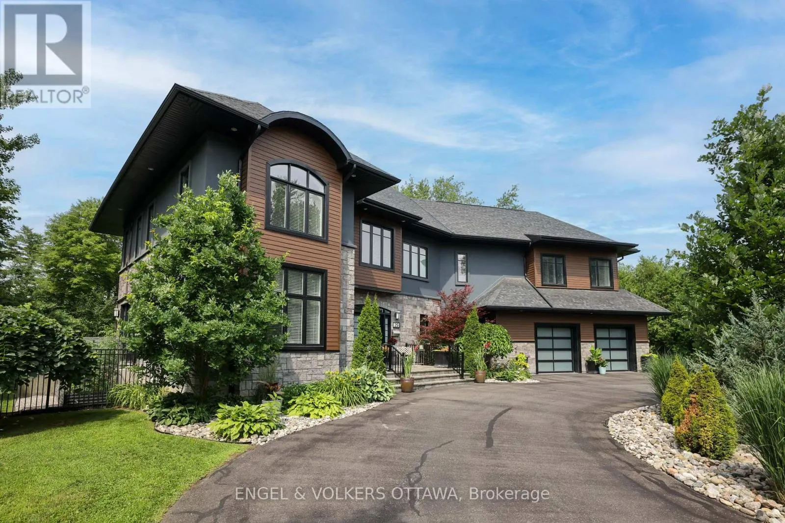 25 KAYMAR DRIVE
