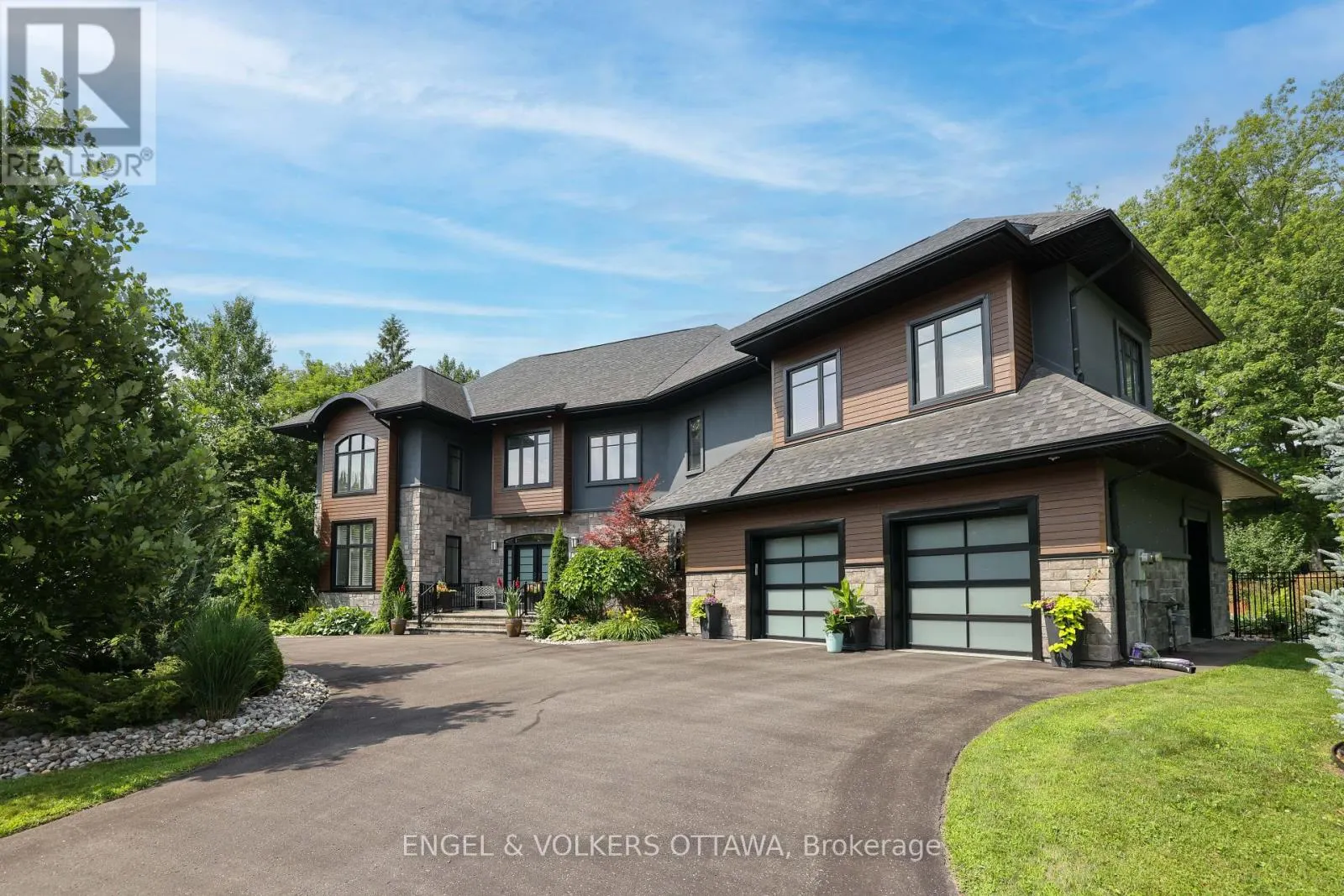 25 KAYMAR DRIVE