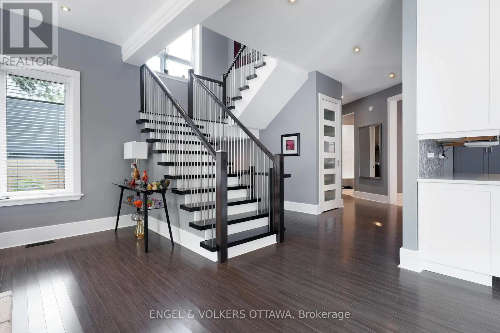 25 KAYMAR DRIVE
