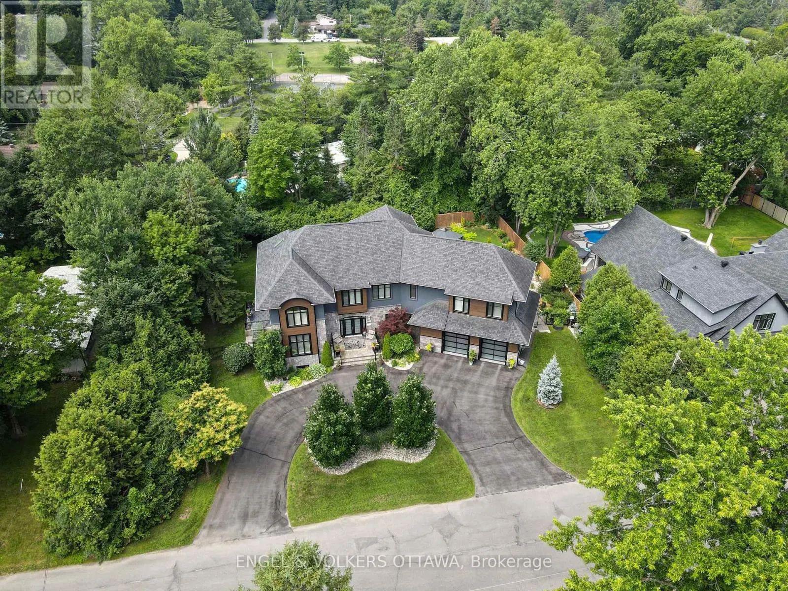 25 KAYMAR DRIVE