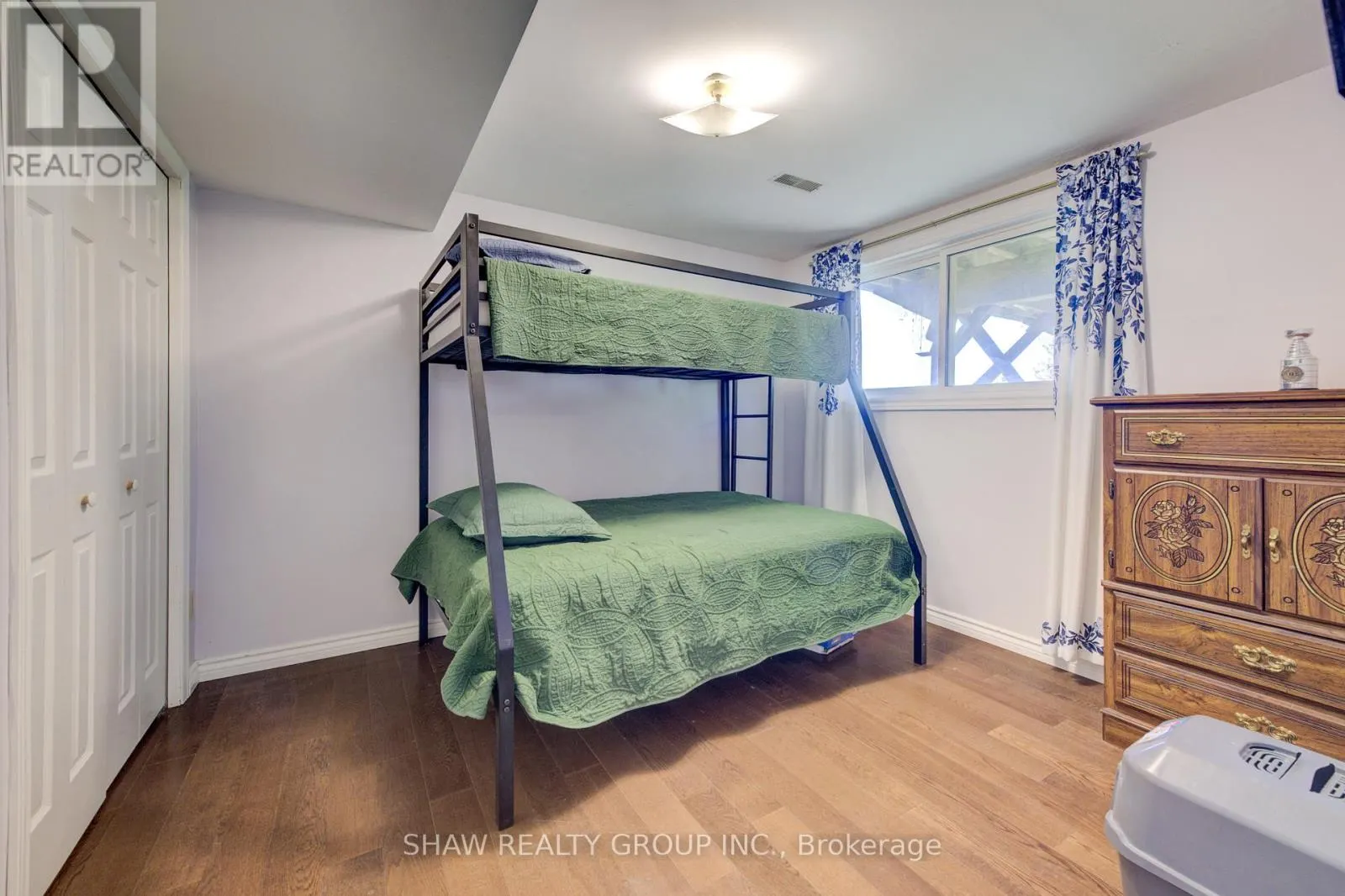 5888 WELLINGTON ROAD