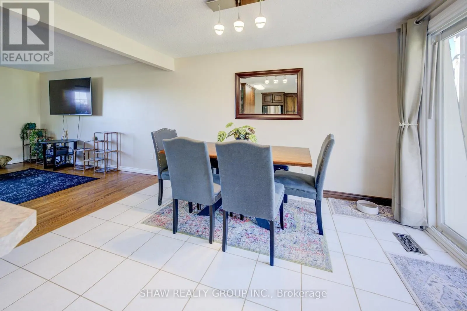 5888 WELLINGTON ROAD