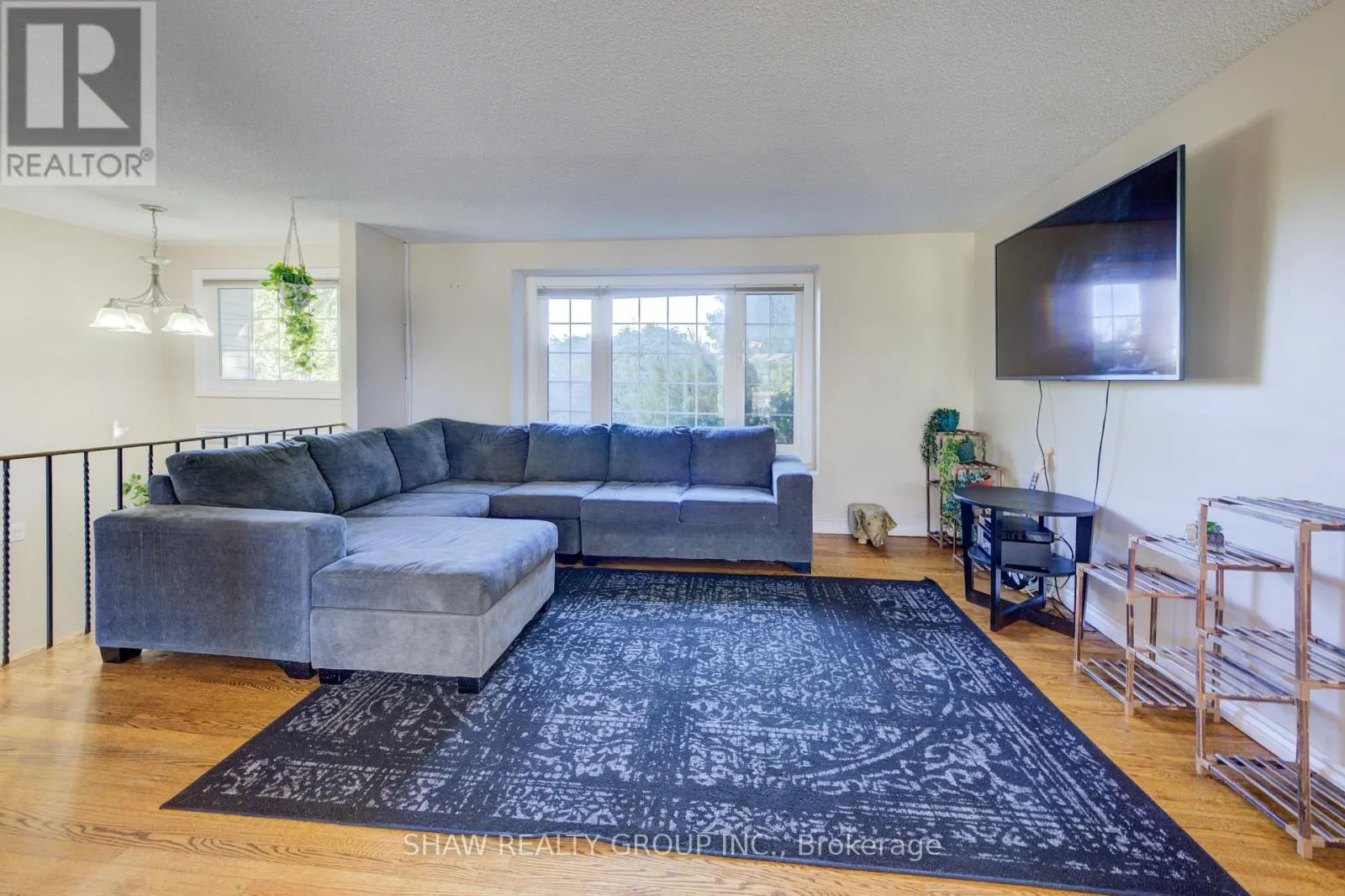 5888 WELLINGTON ROAD