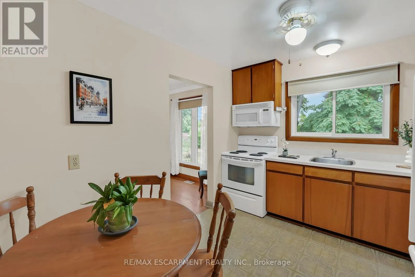 11 KELSON AVENUE N