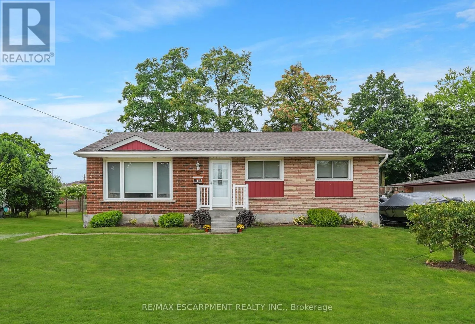 11 KELSON AVENUE N