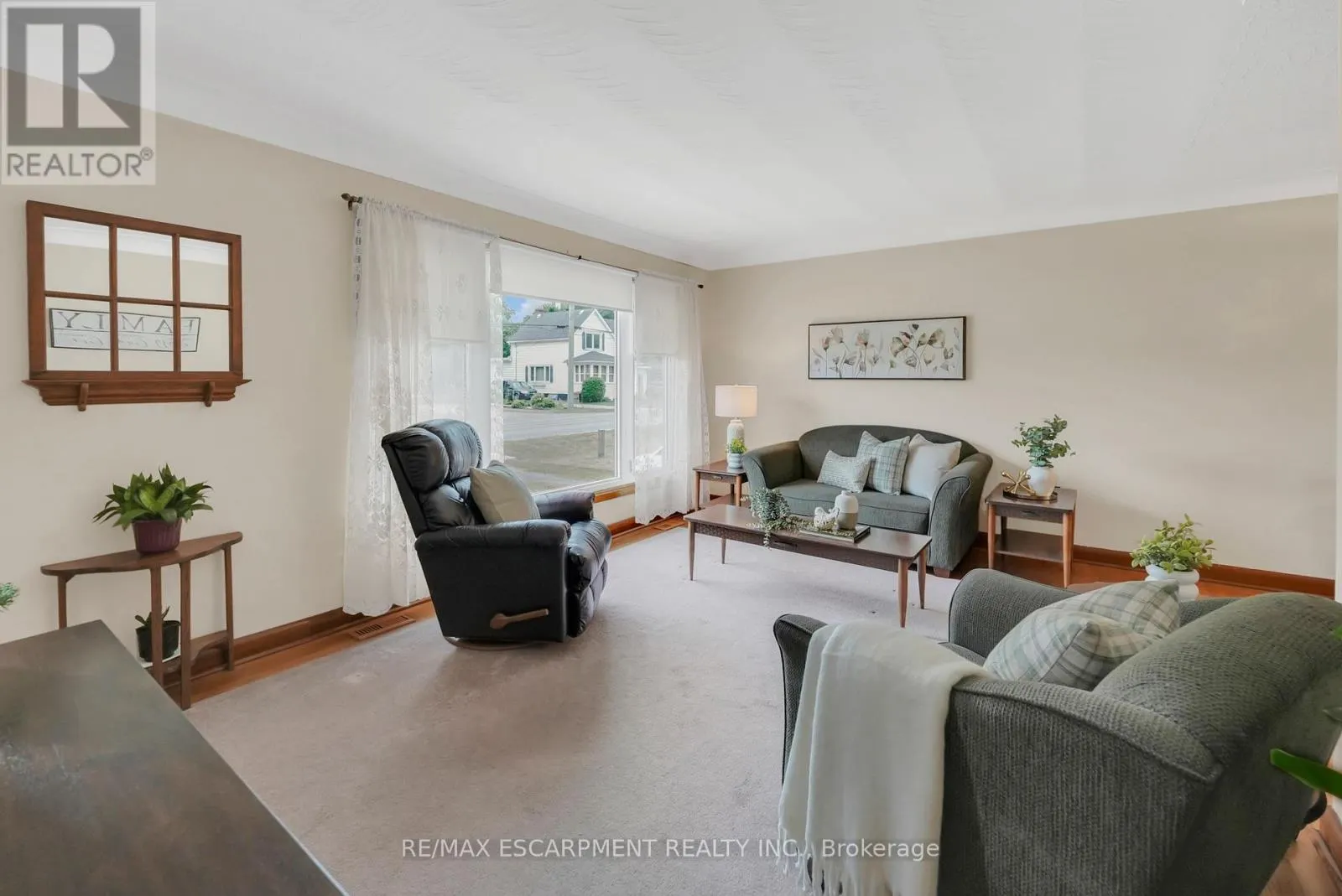11 KELSON AVENUE N