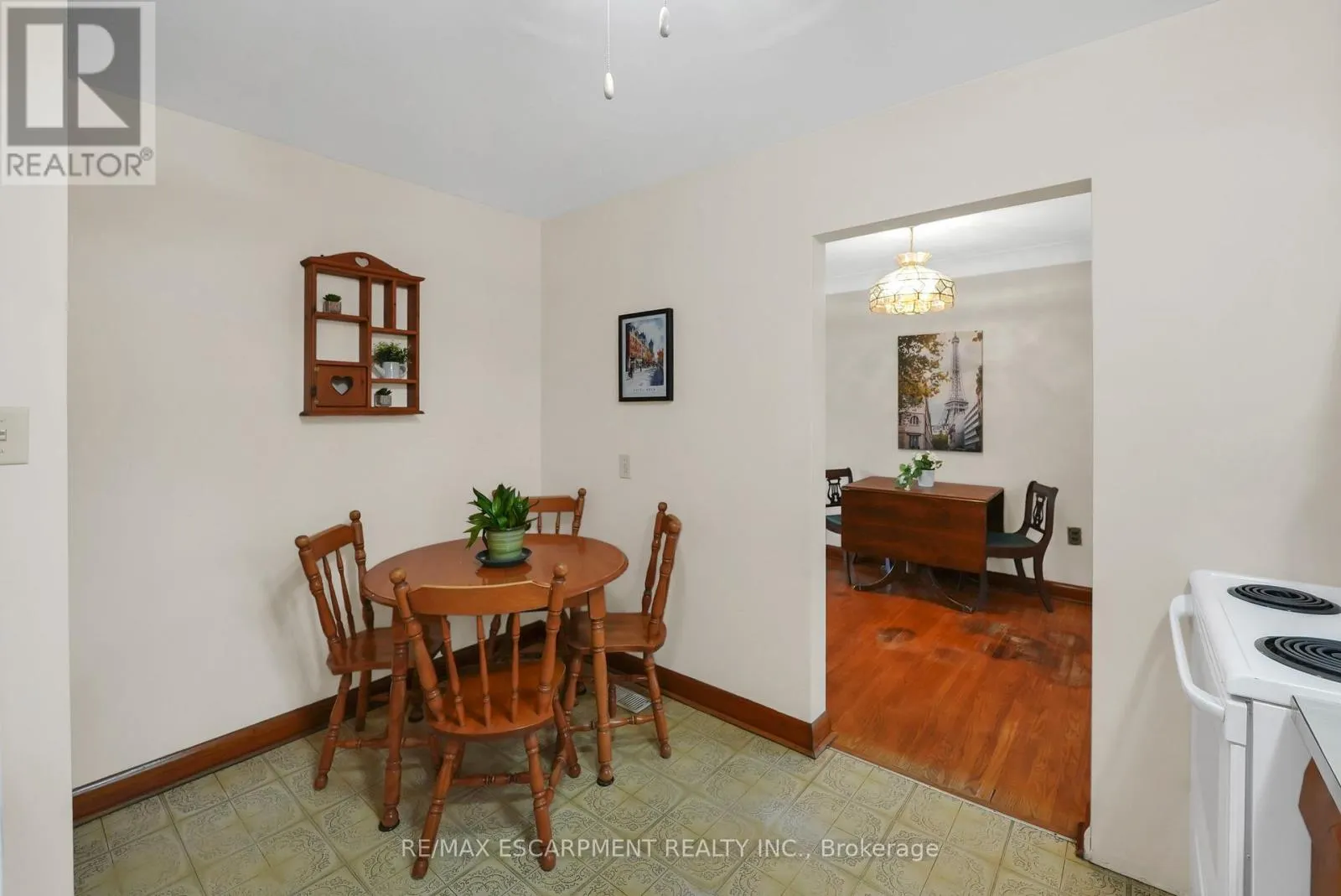 11 KELSON AVENUE N