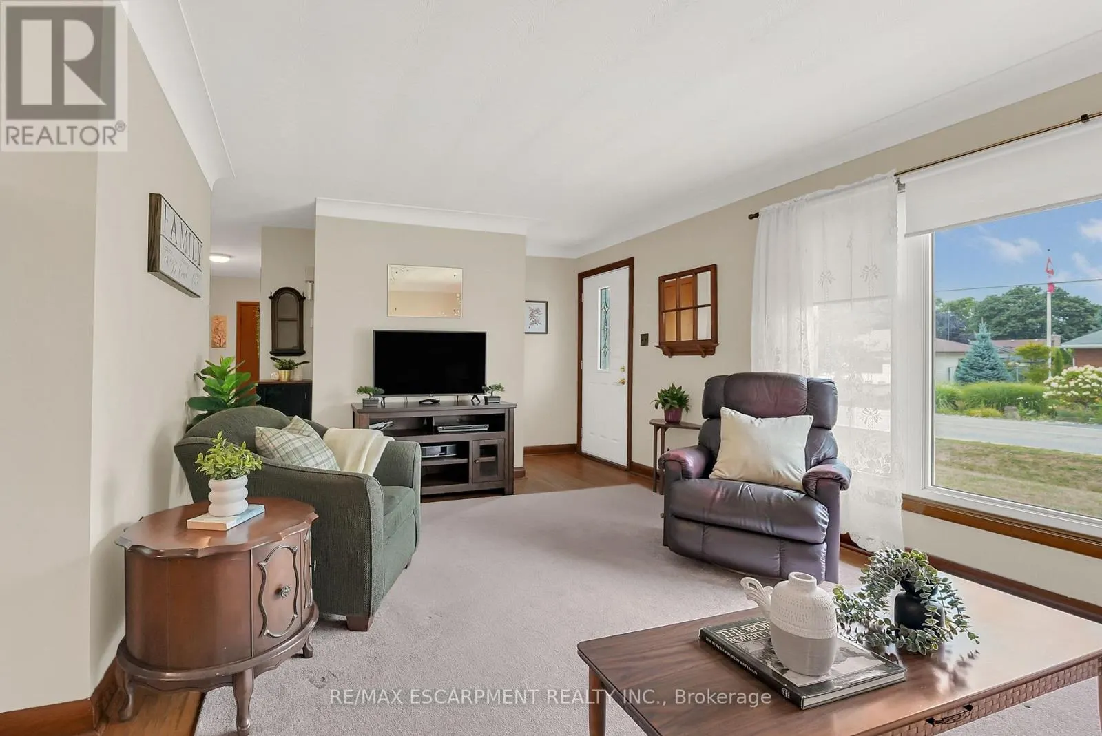 11 KELSON AVENUE N