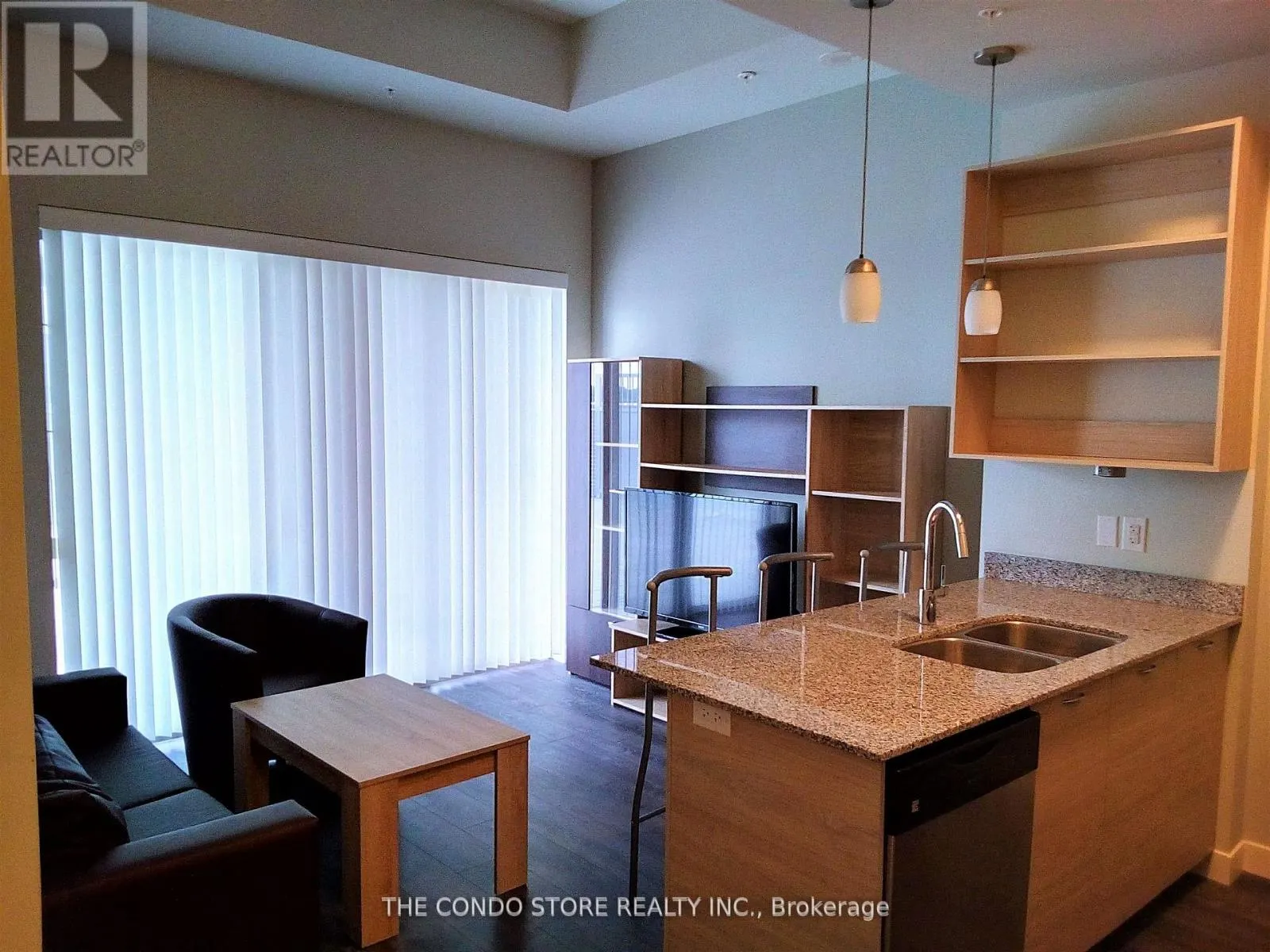 301 - 318 SPRUCE STREET