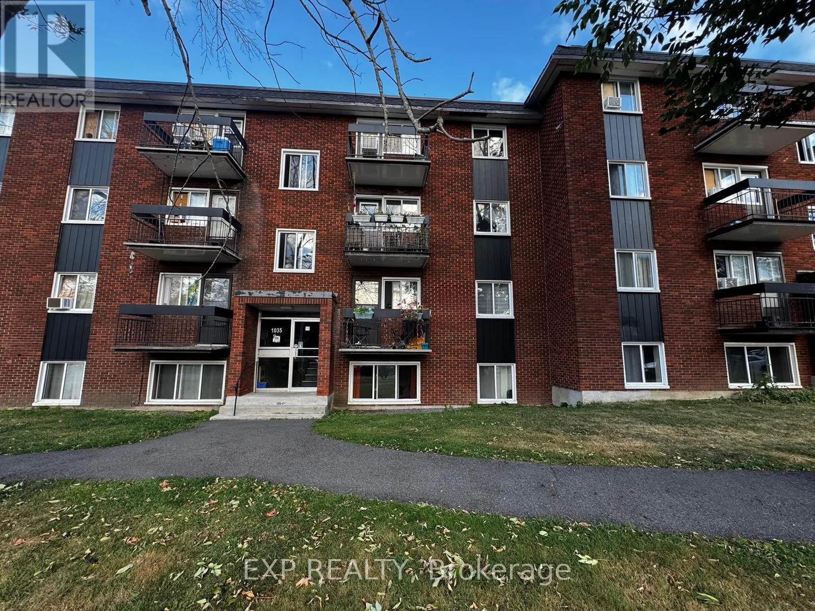 3 - 1035 CARTIER BOULEVARD