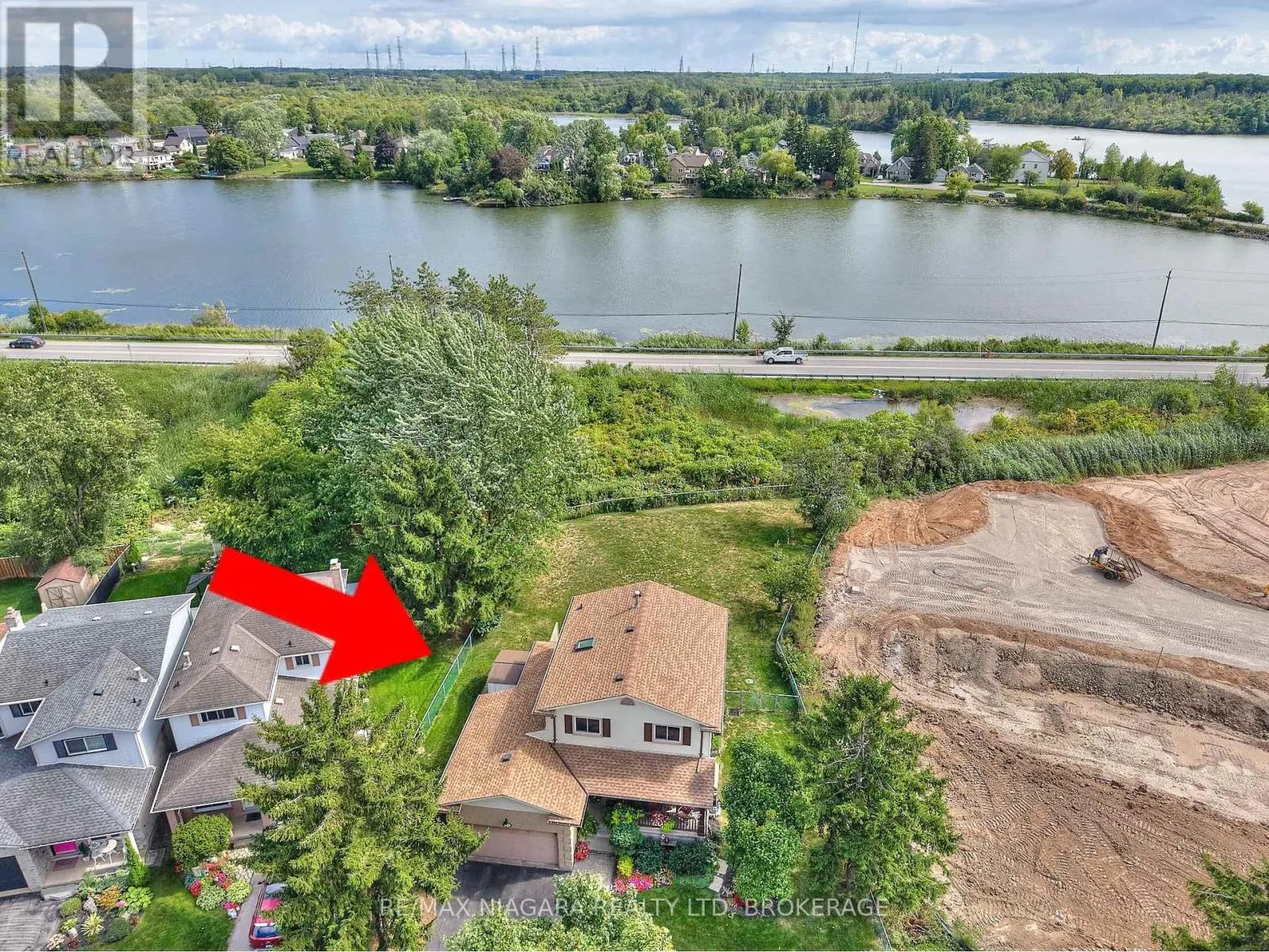 12 LAMPMAN CRESCENT