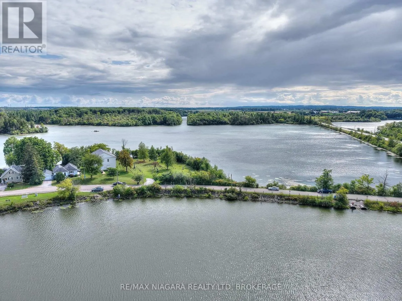12 LAMPMAN CRESCENT