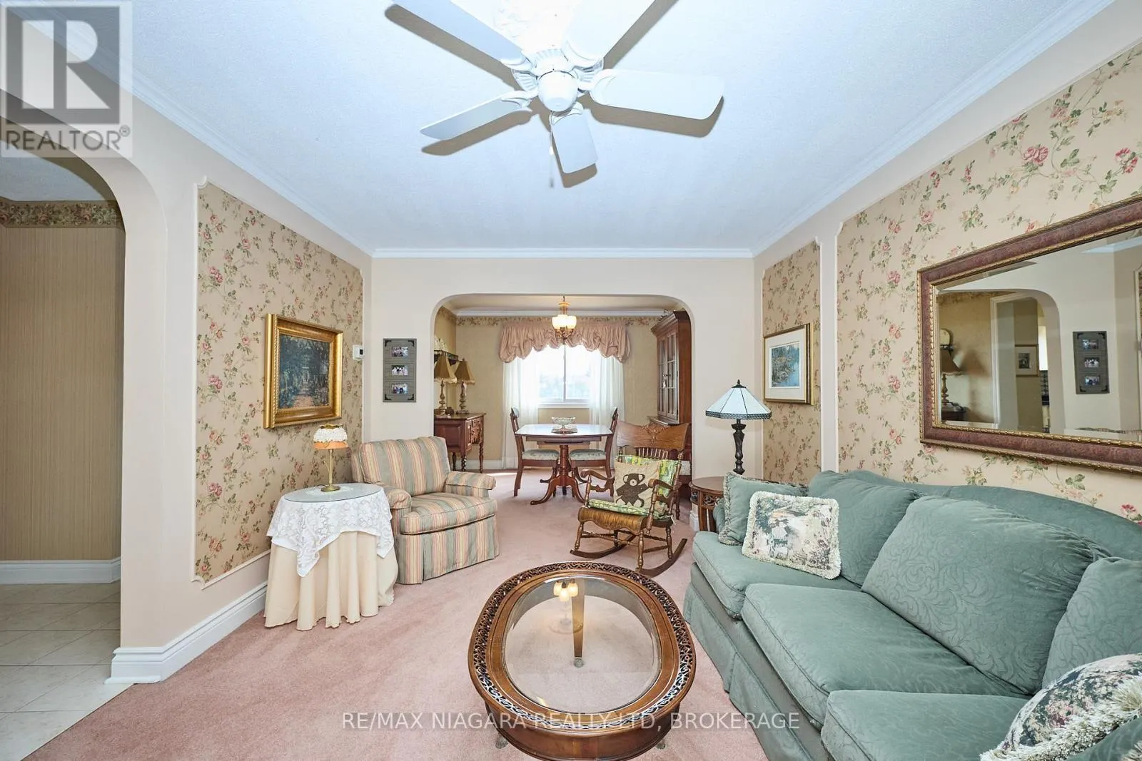 12 LAMPMAN CRESCENT