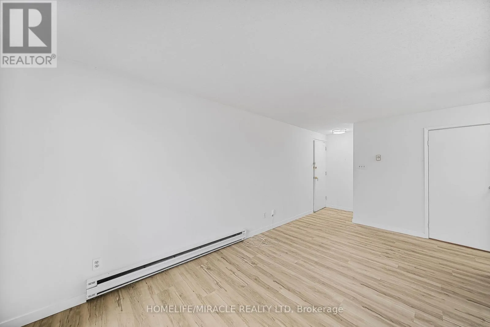 305 - 323 MAIN STREET W