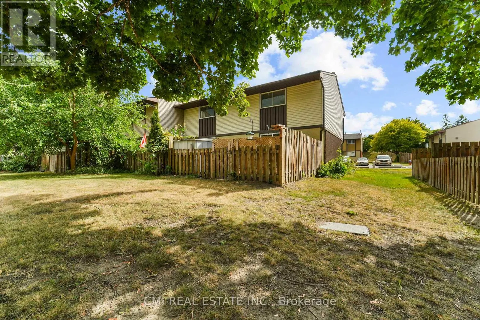 99 - 2570 SOUTHVALE CRESCENT