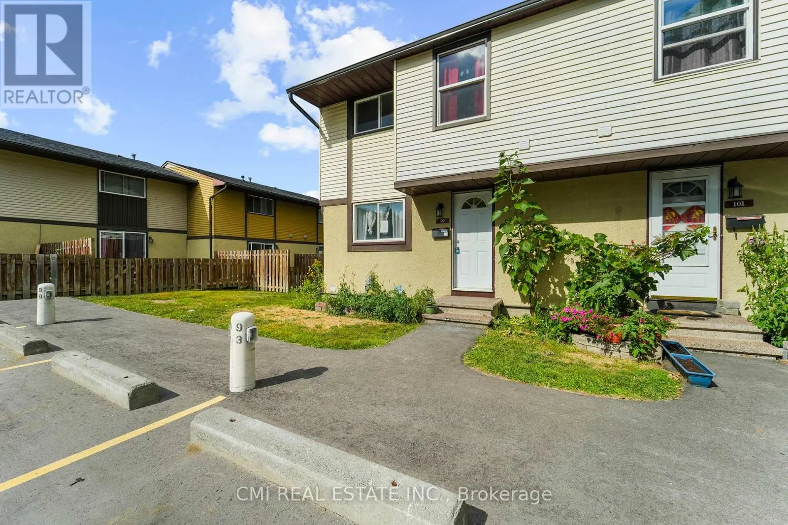 99 - 2570 SOUTHVALE CRESCENT