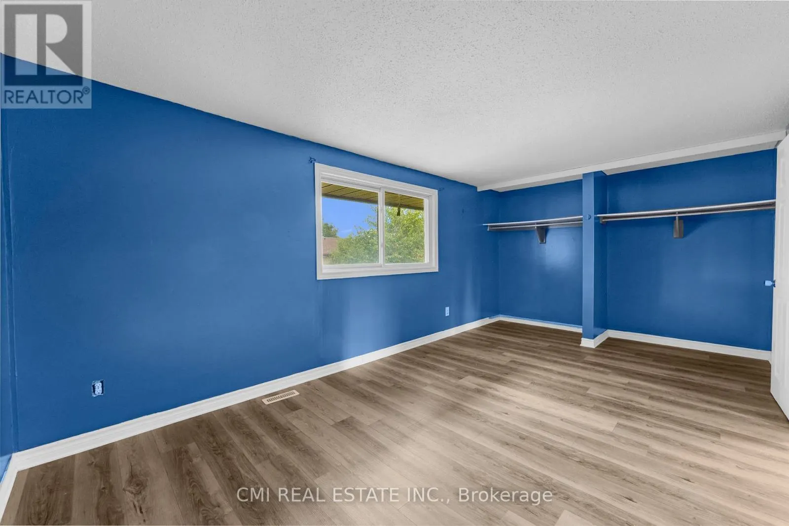 99 - 2570 SOUTHVALE CRESCENT