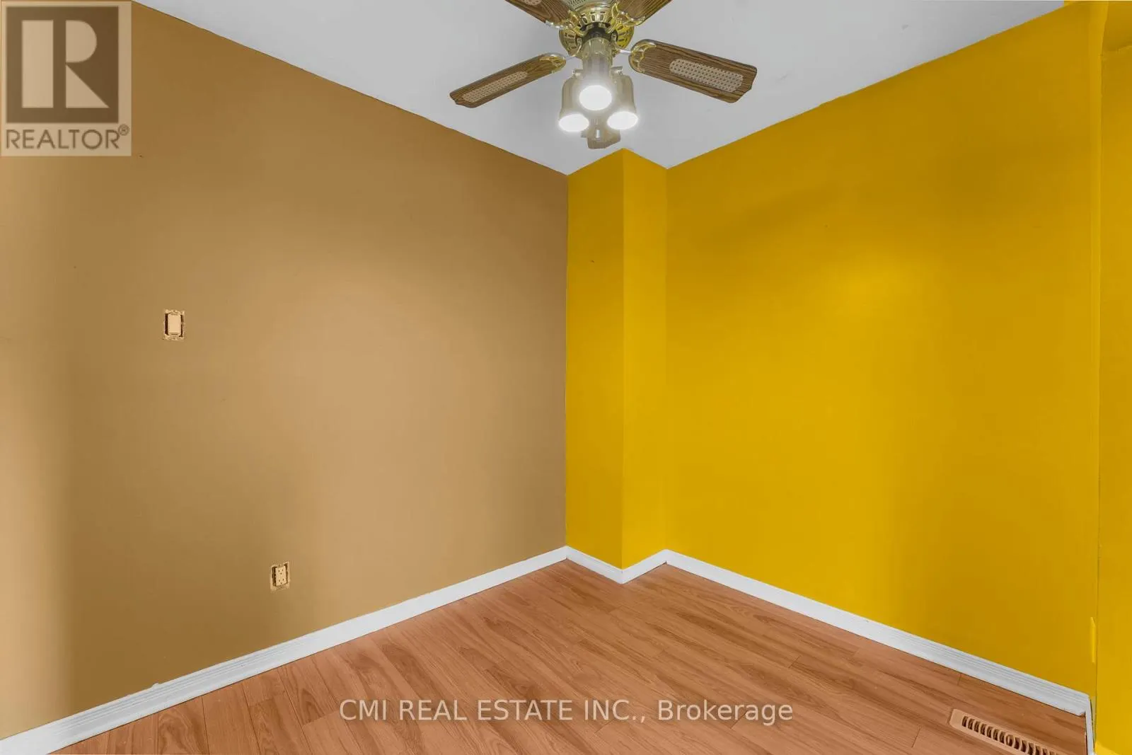 99 - 2570 SOUTHVALE CRESCENT