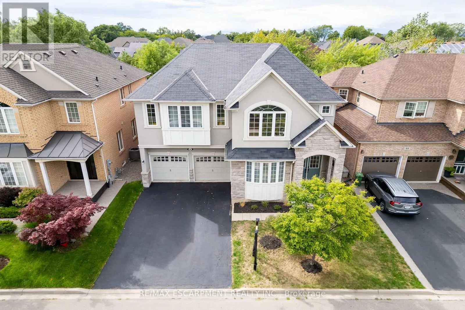 48 MONTREAL CIRCLE