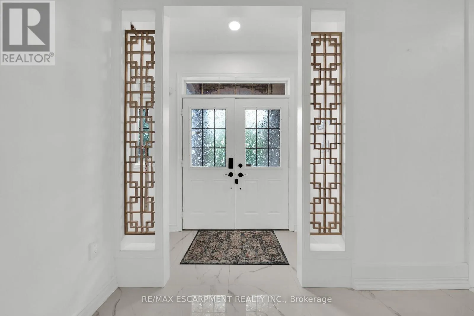48 MONTREAL CIRCLE