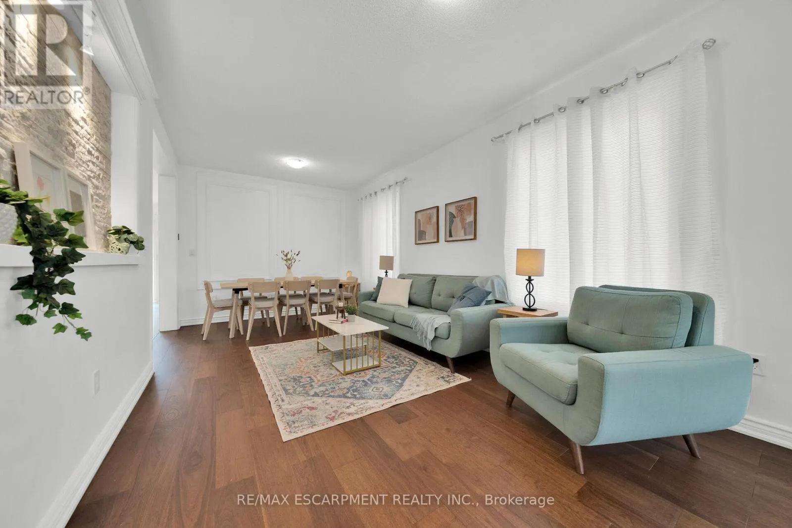 48 MONTREAL CIRCLE