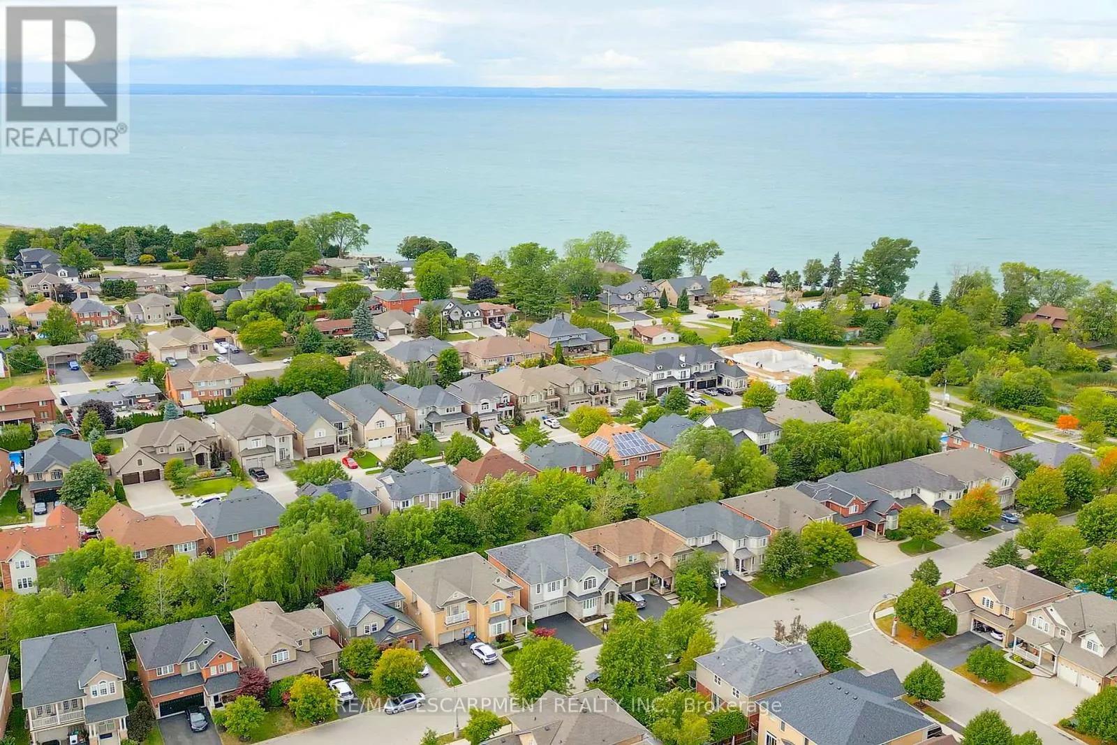 48 MONTREAL CIRCLE