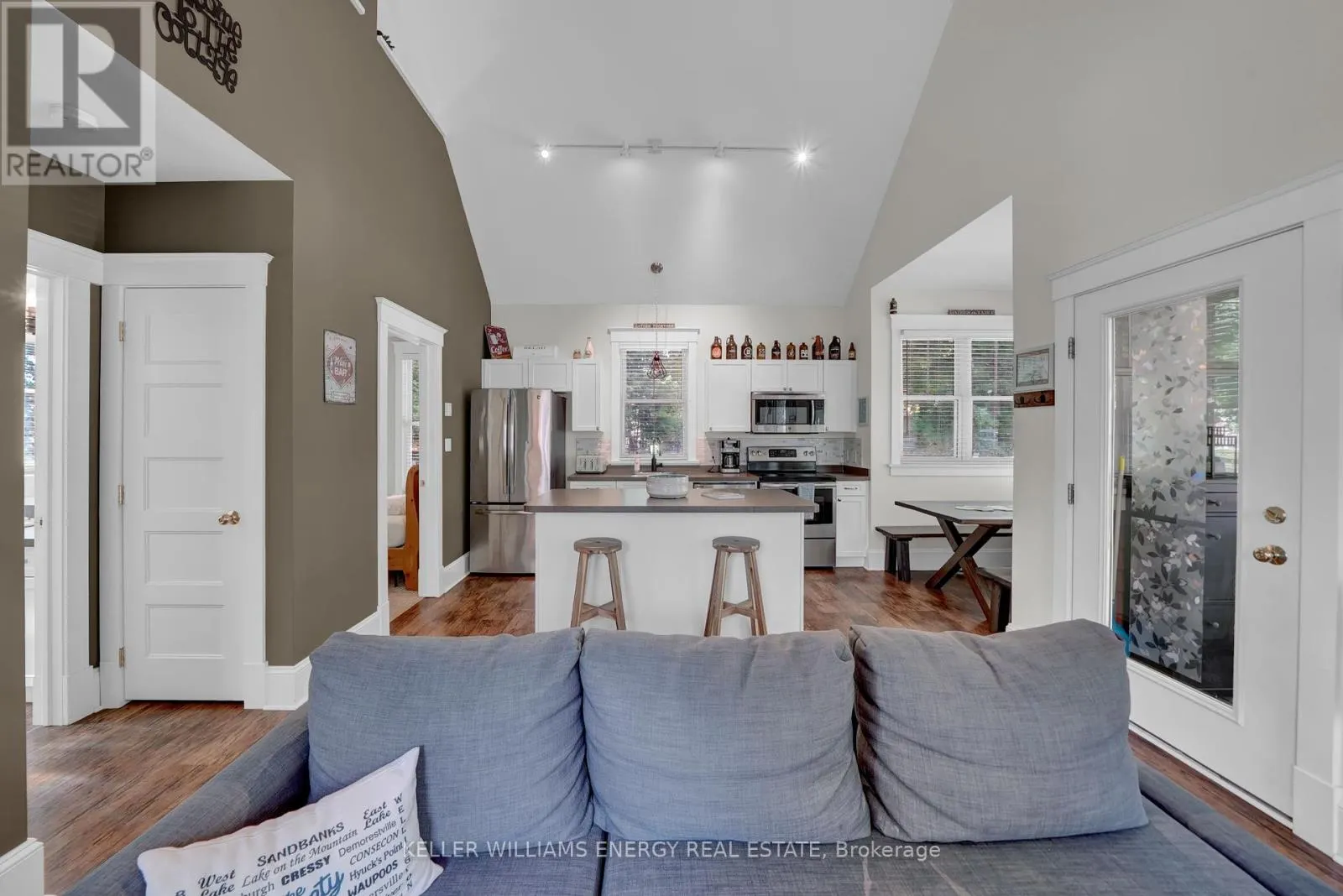 2 PINE FOREST LANE