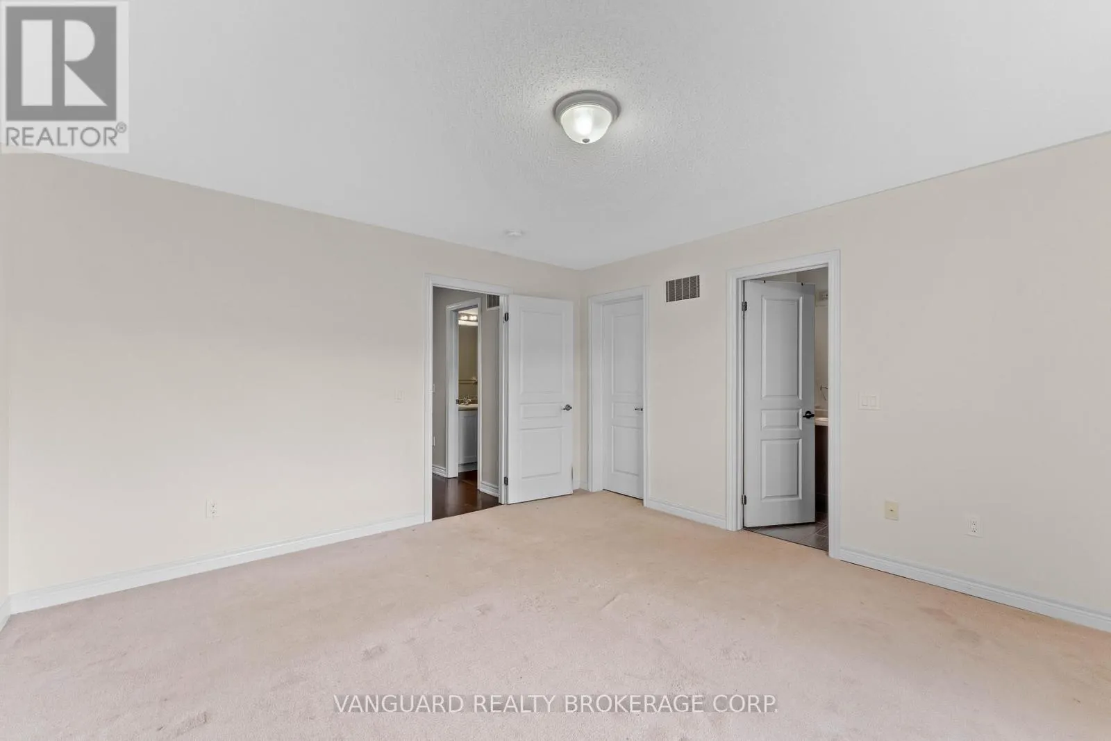 905 COOK CRESCENT