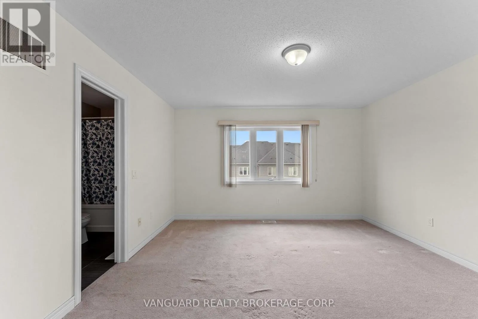 905 COOK CRESCENT