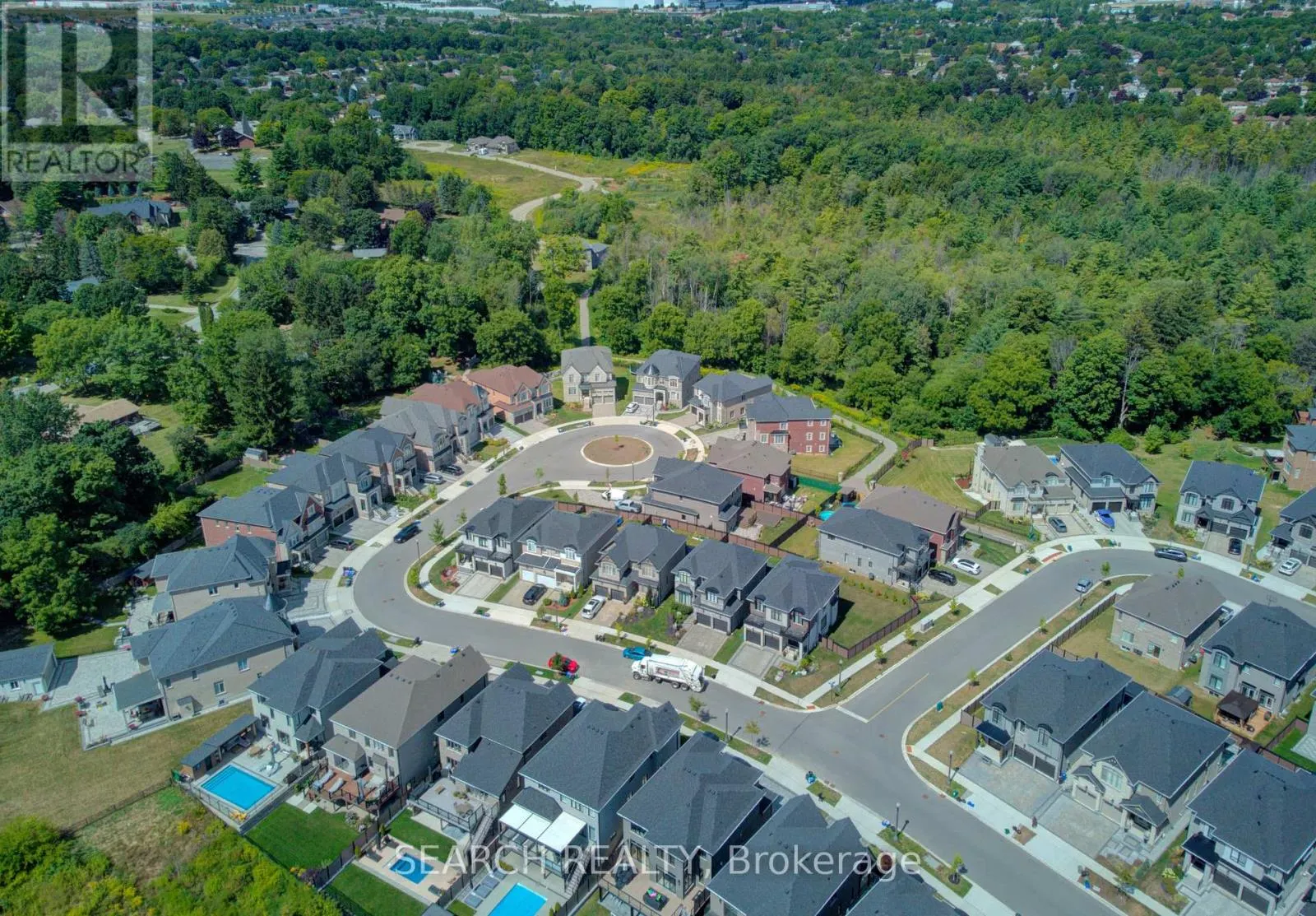 900 PONDCLIFFE COURT
