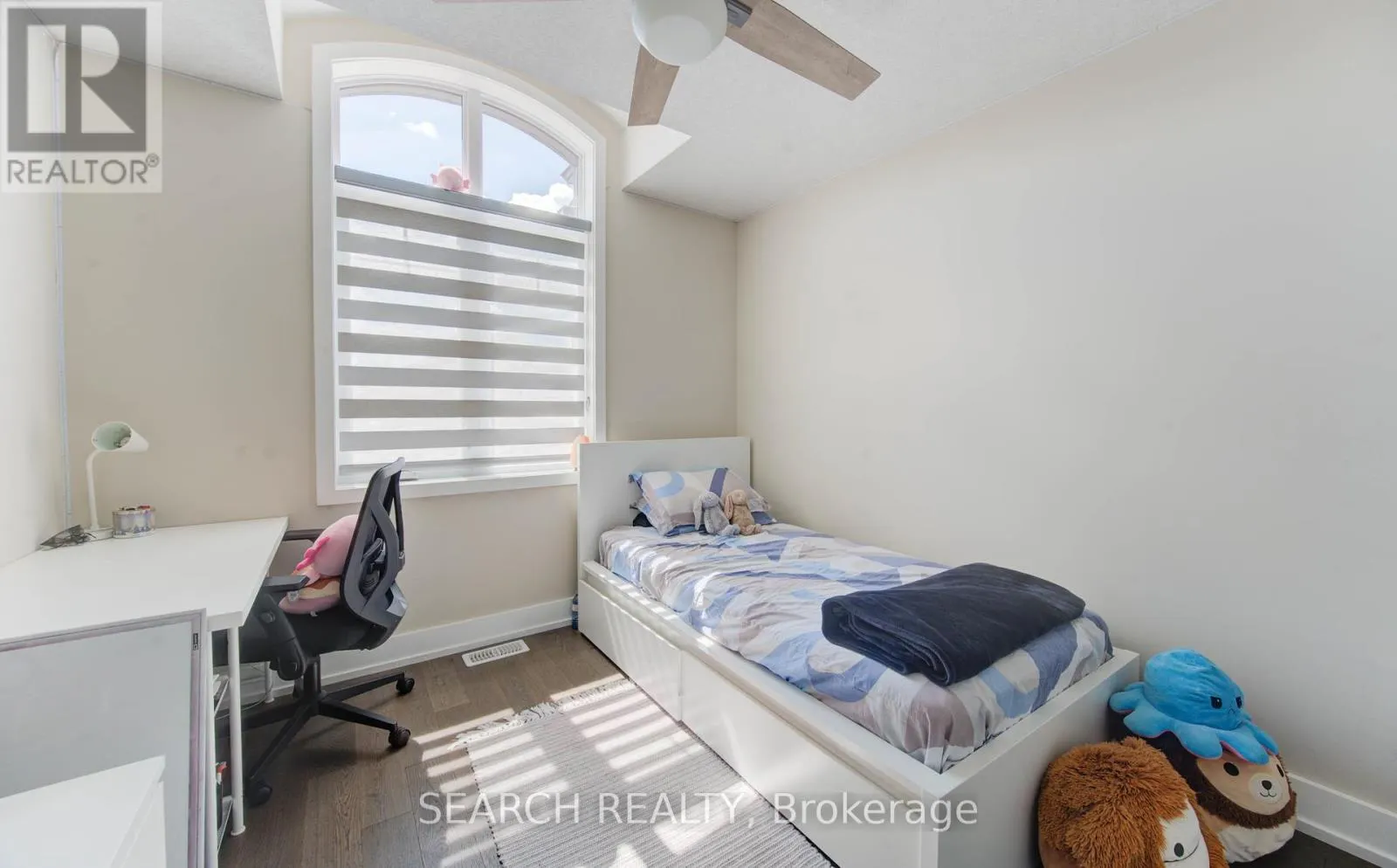 900 PONDCLIFFE COURT
