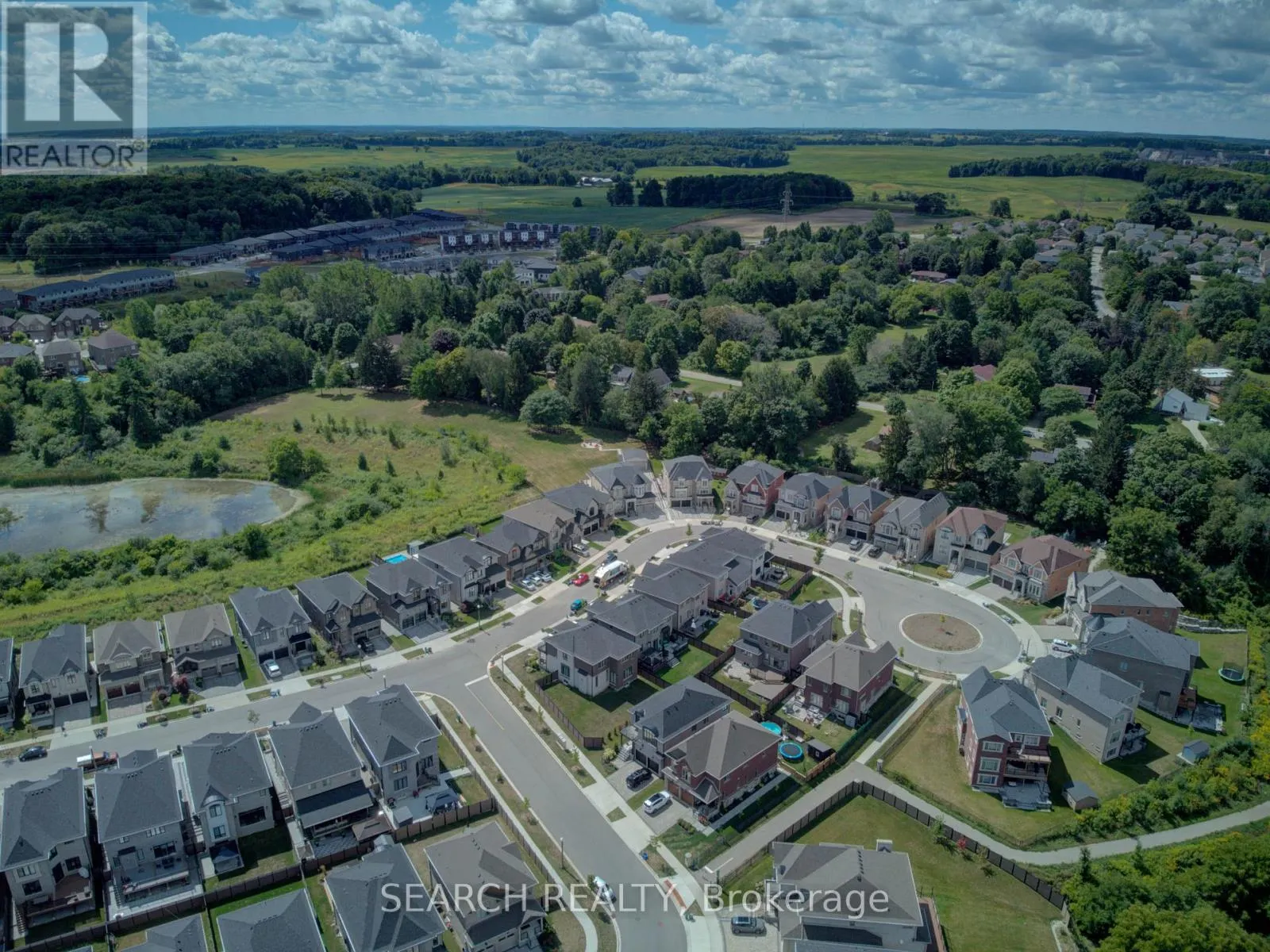 900 PONDCLIFFE COURT