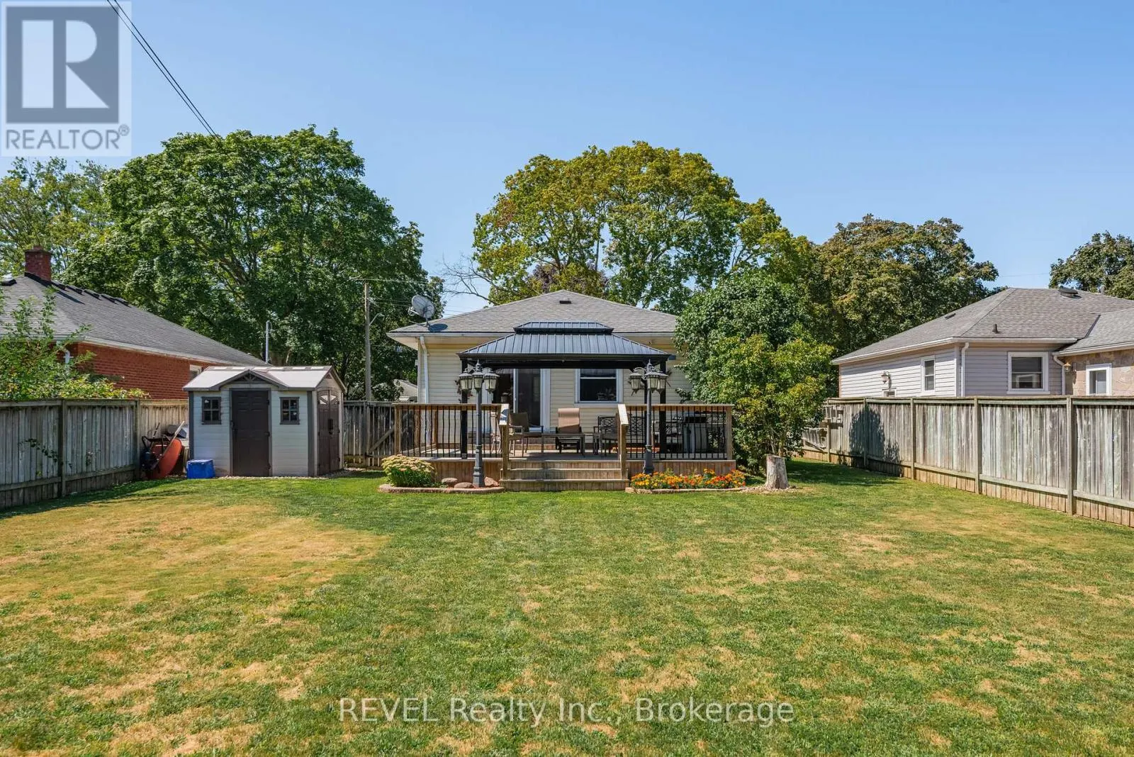 42 DUNKELD AVENUE