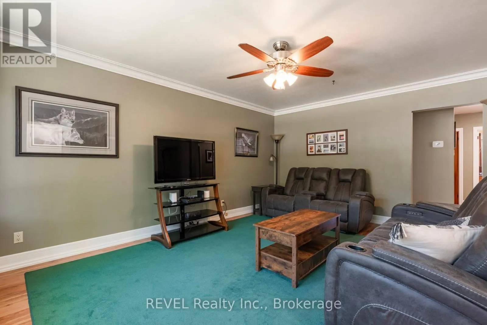 42 DUNKELD AVENUE