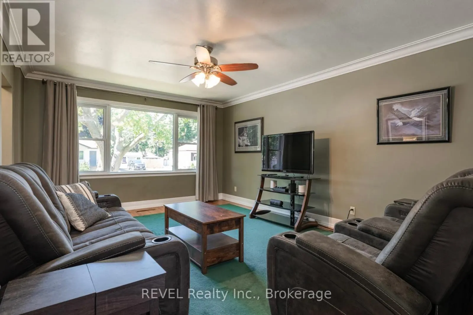 42 DUNKELD AVENUE