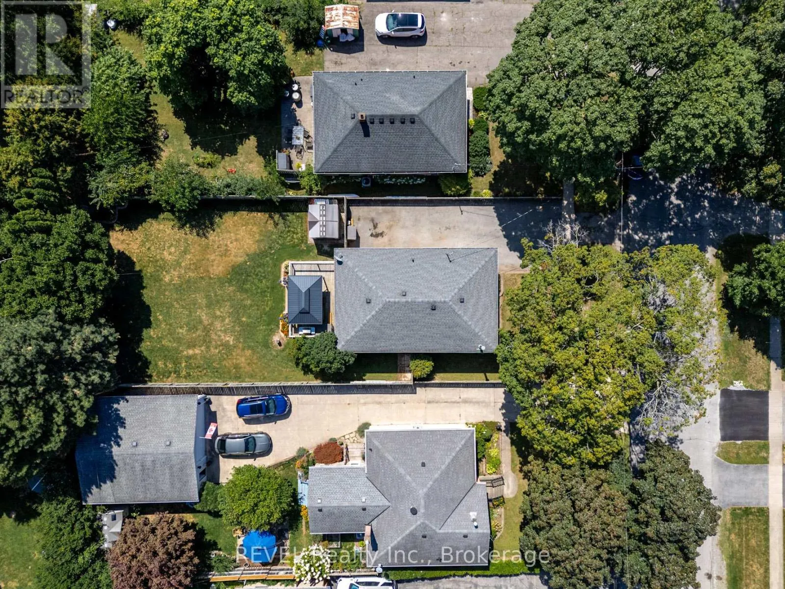 42 DUNKELD AVENUE