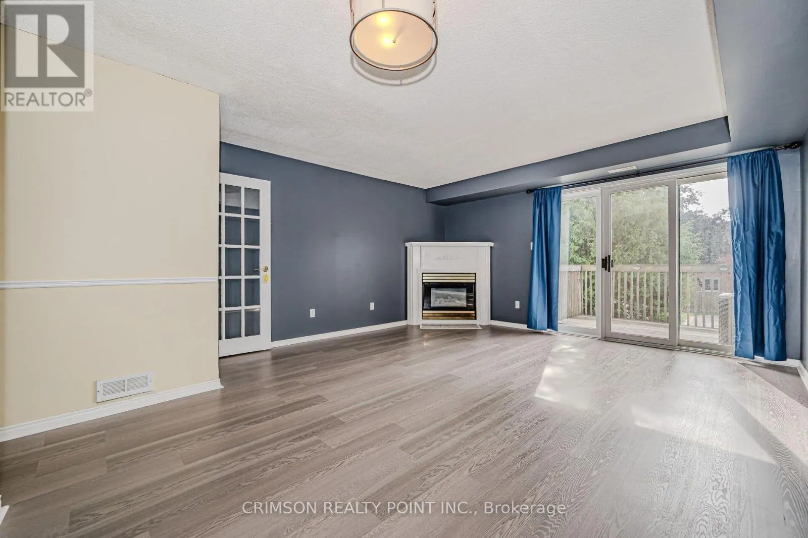 7 - 266 LIMERIDGE ROAD E
