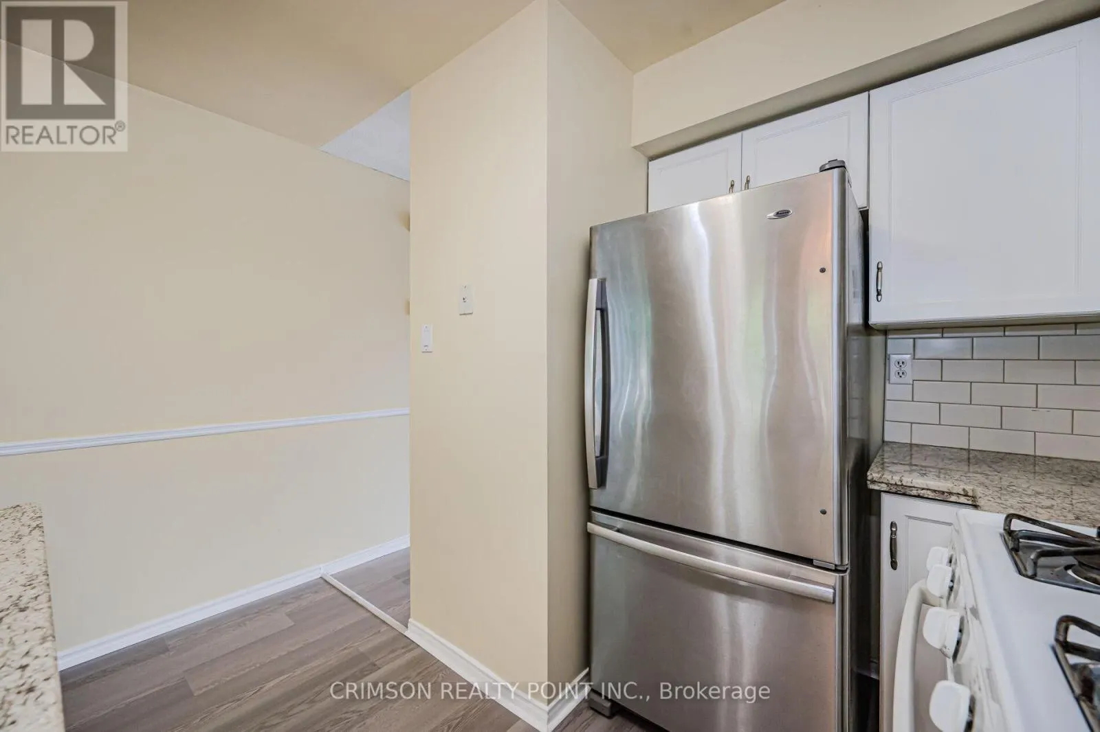 7 - 266 LIMERIDGE ROAD E