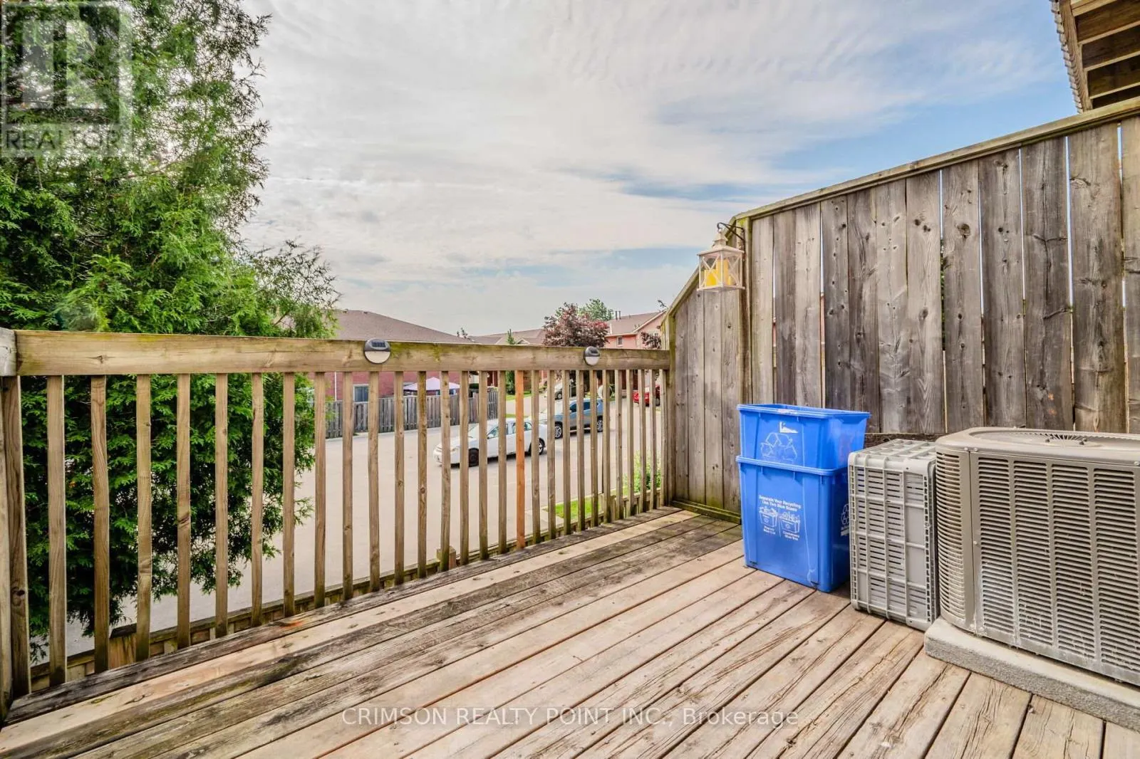 7 - 266 LIMERIDGE ROAD E