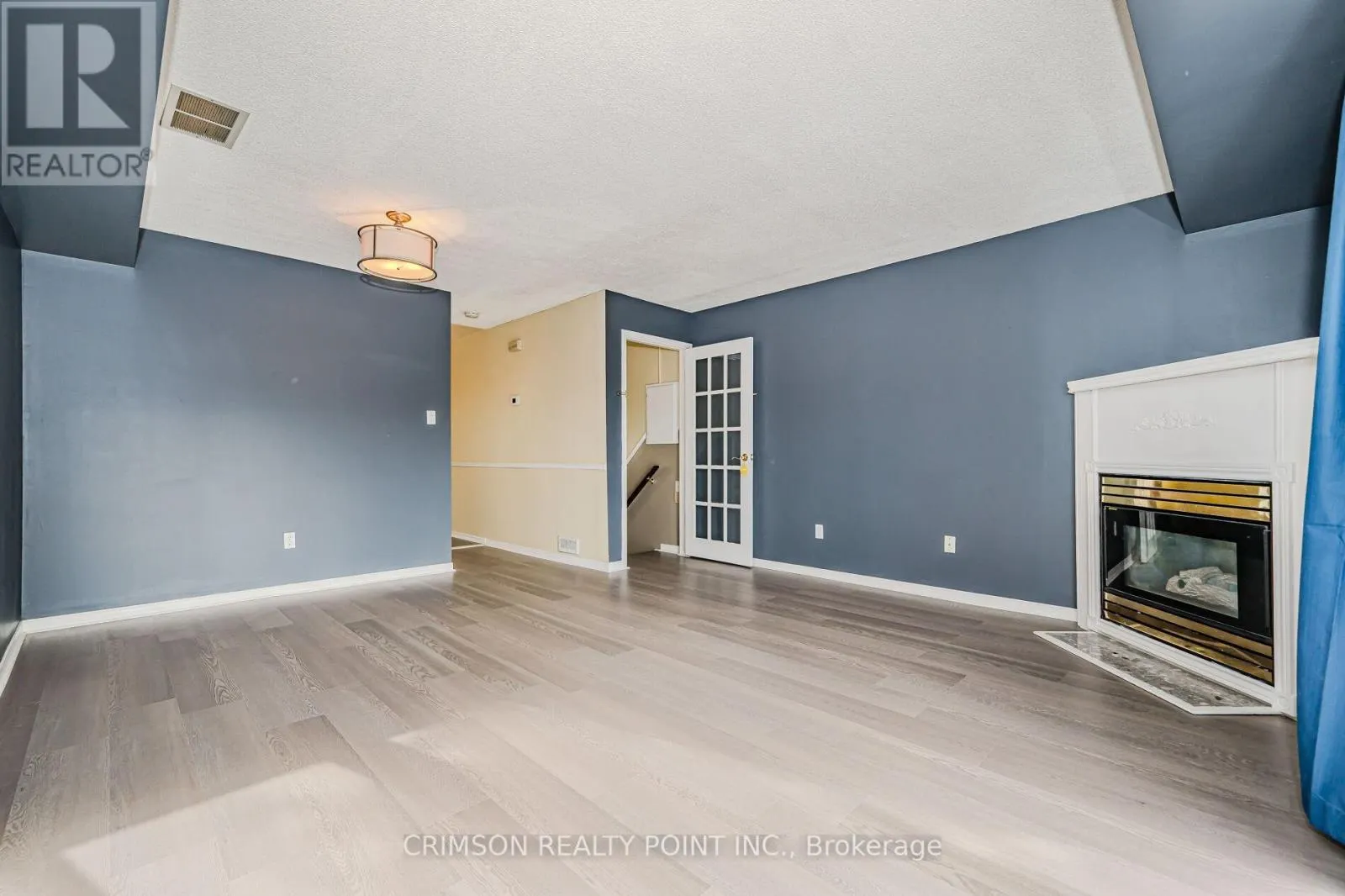 7 - 266 LIMERIDGE ROAD E