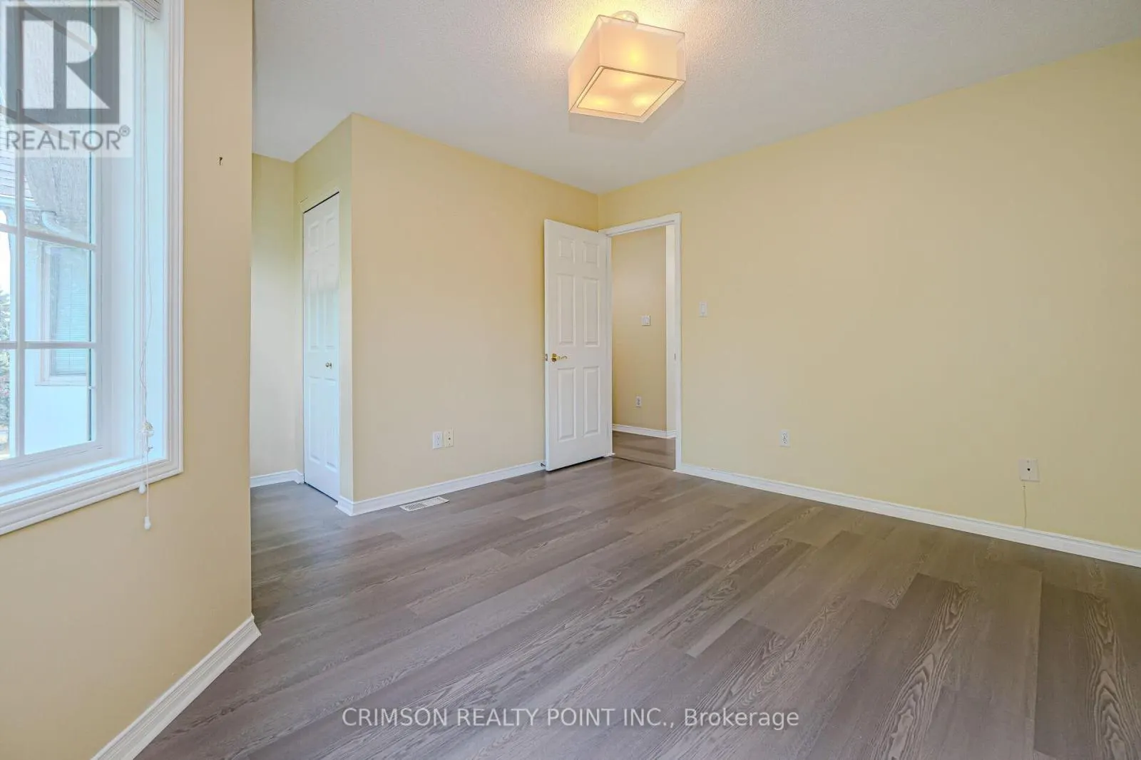 7 - 266 LIMERIDGE ROAD E
