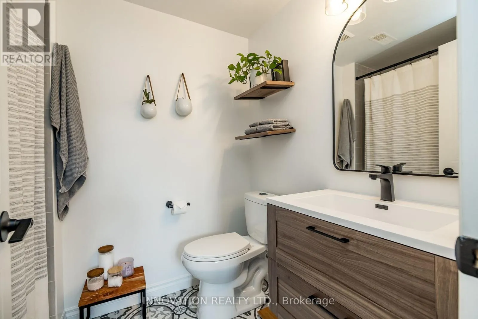 452 HILLSBORO PRIVATE
