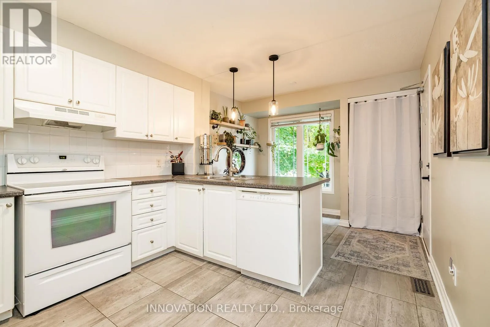 452 HILLSBORO PRIVATE