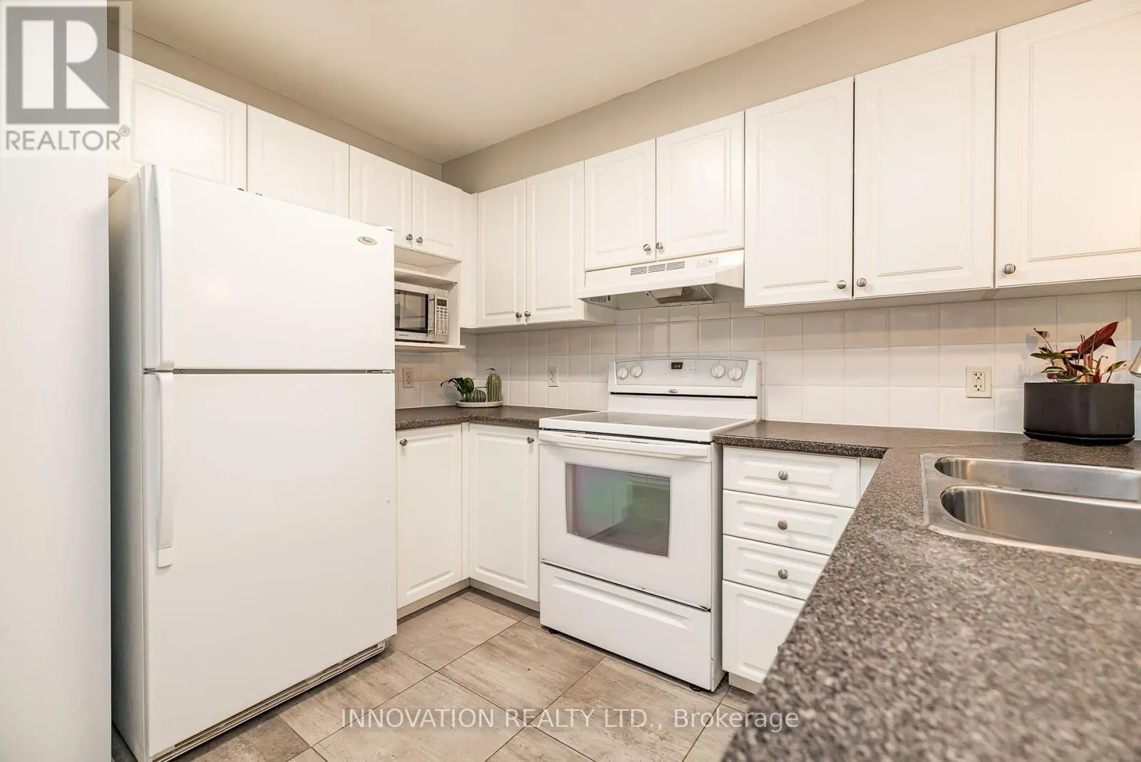 452 HILLSBORO PRIVATE