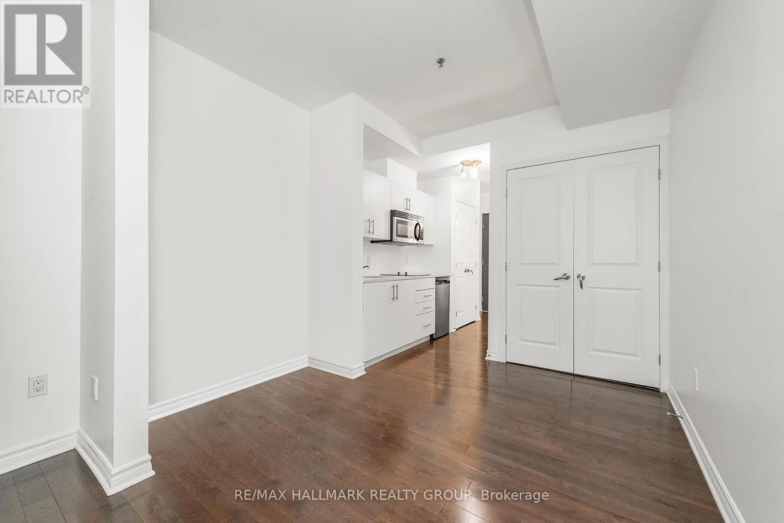 103 - 429 KENT STREET