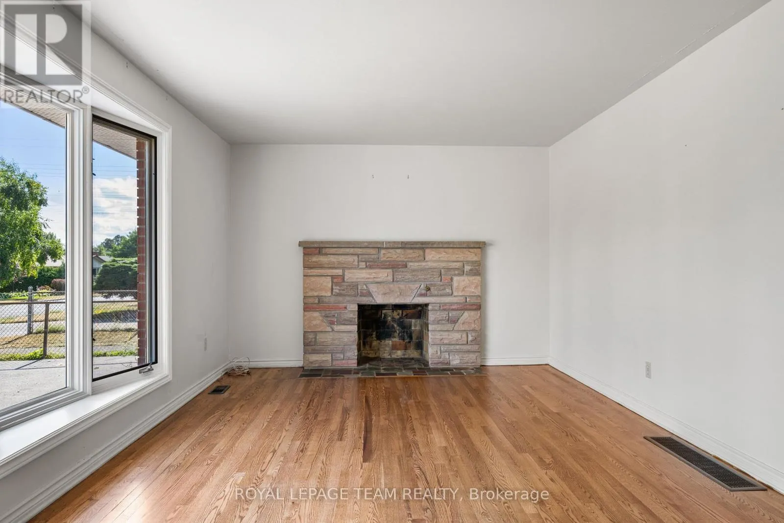 5 SPRING GARDEN AVENUE