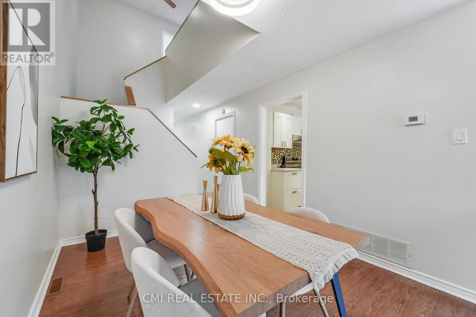 49 - 495 SIDNEY DRIVE
