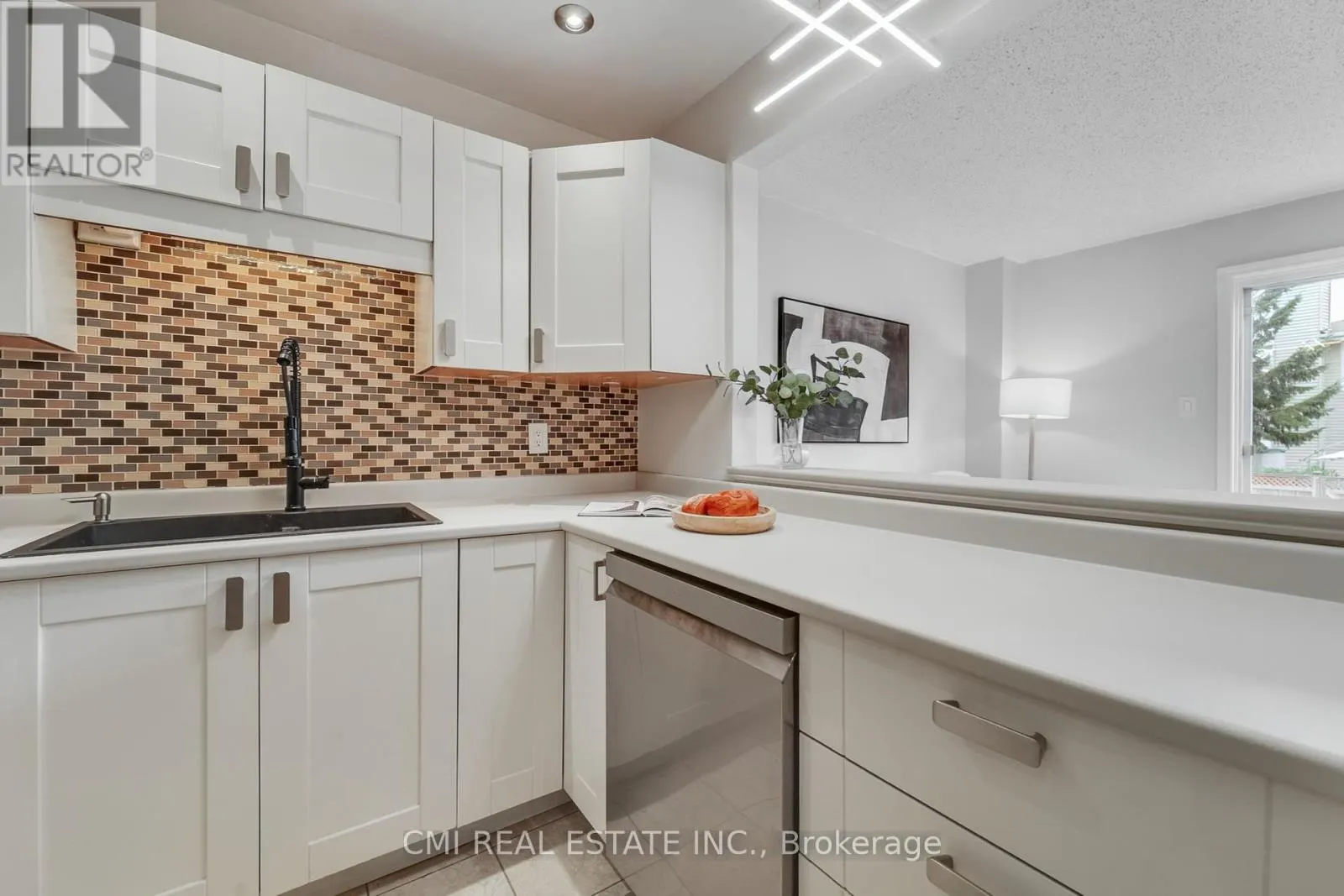 49 - 495 SIDNEY DRIVE