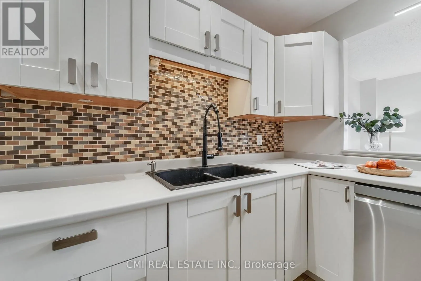 49 - 495 SIDNEY DRIVE
