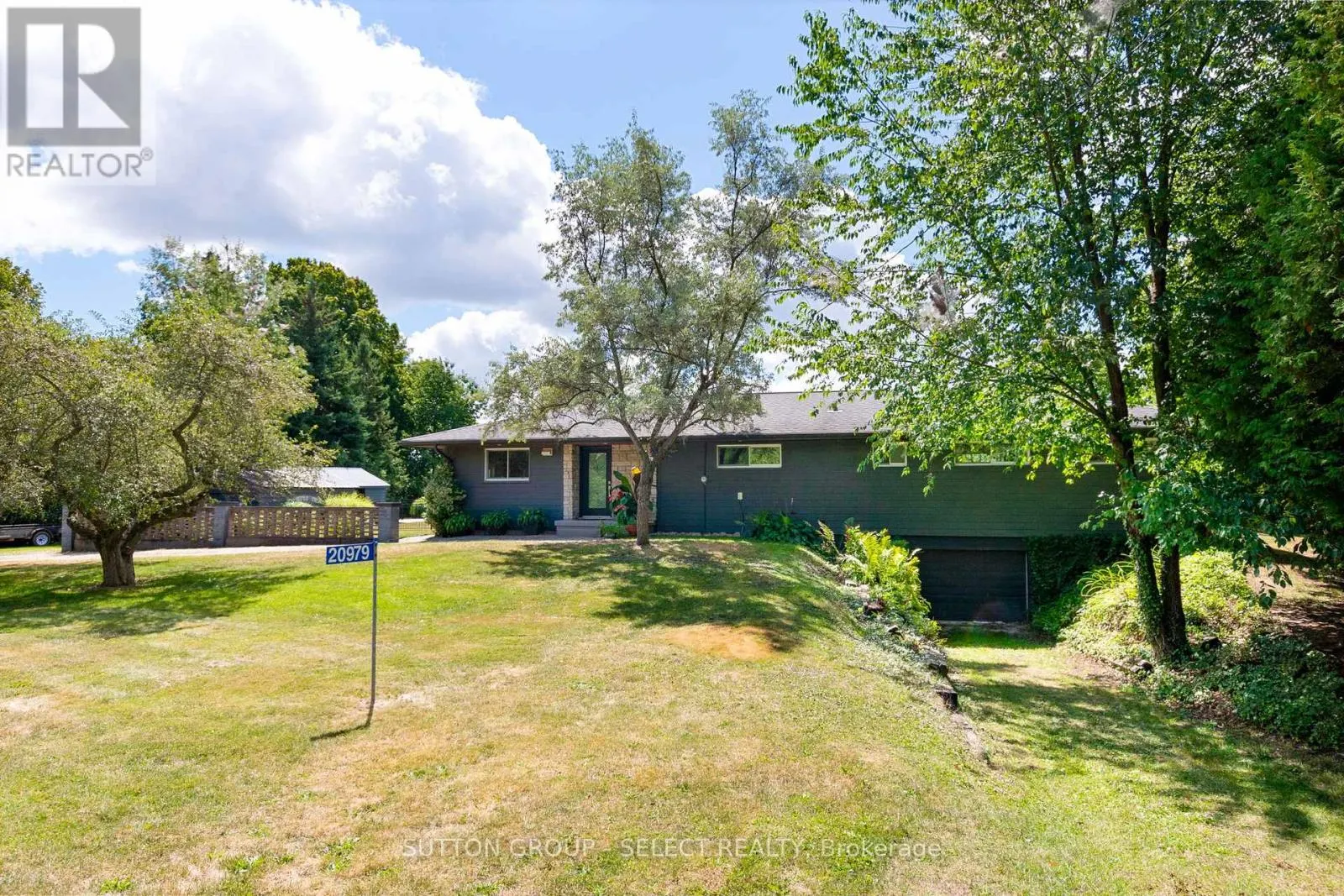 20979 LAKESIDE DRIVE